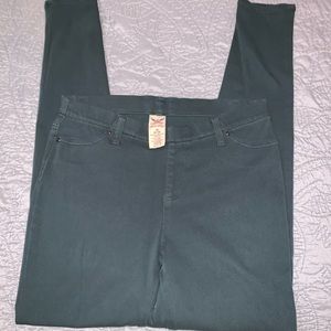 Soft Emerald Green Jegging